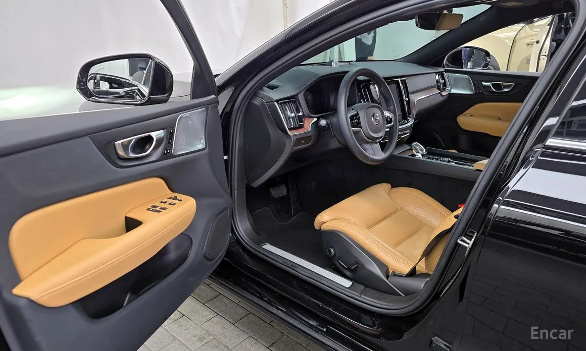 Фото 10 - Volvo S60