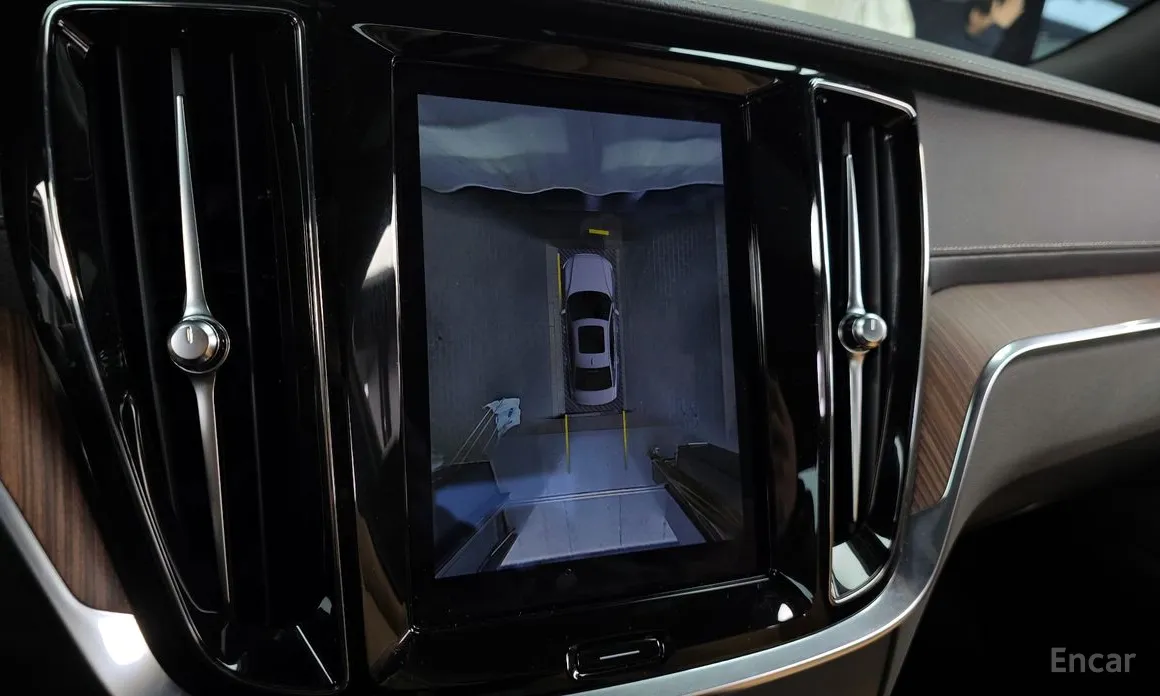 Фото 15 - Volvo S60