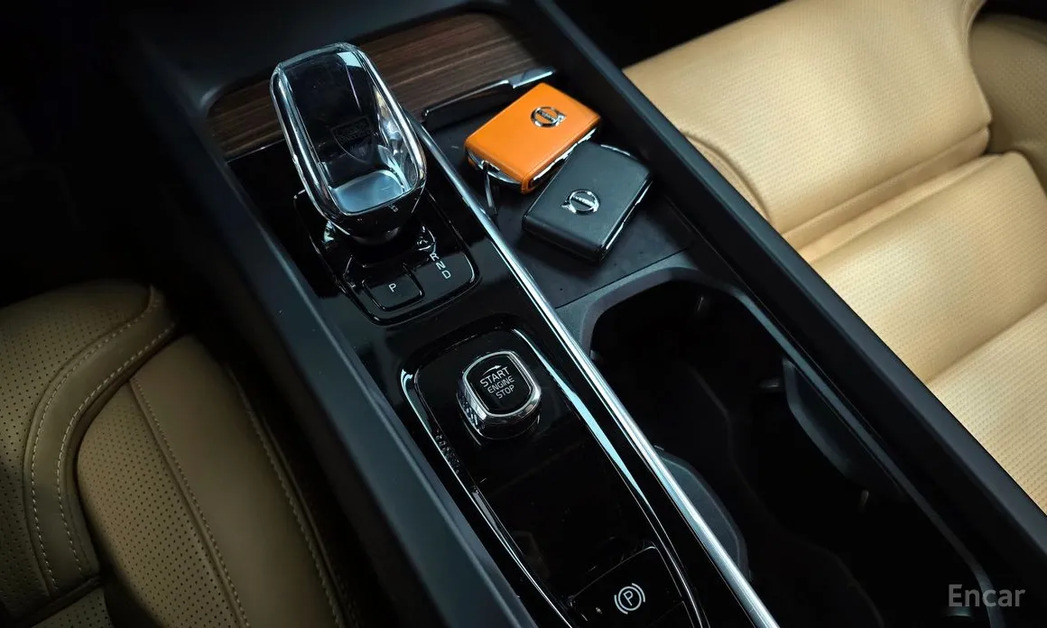 Фото 9 - Volvo S60