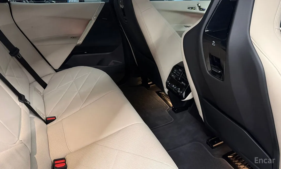 Фото 10 - BMW iX