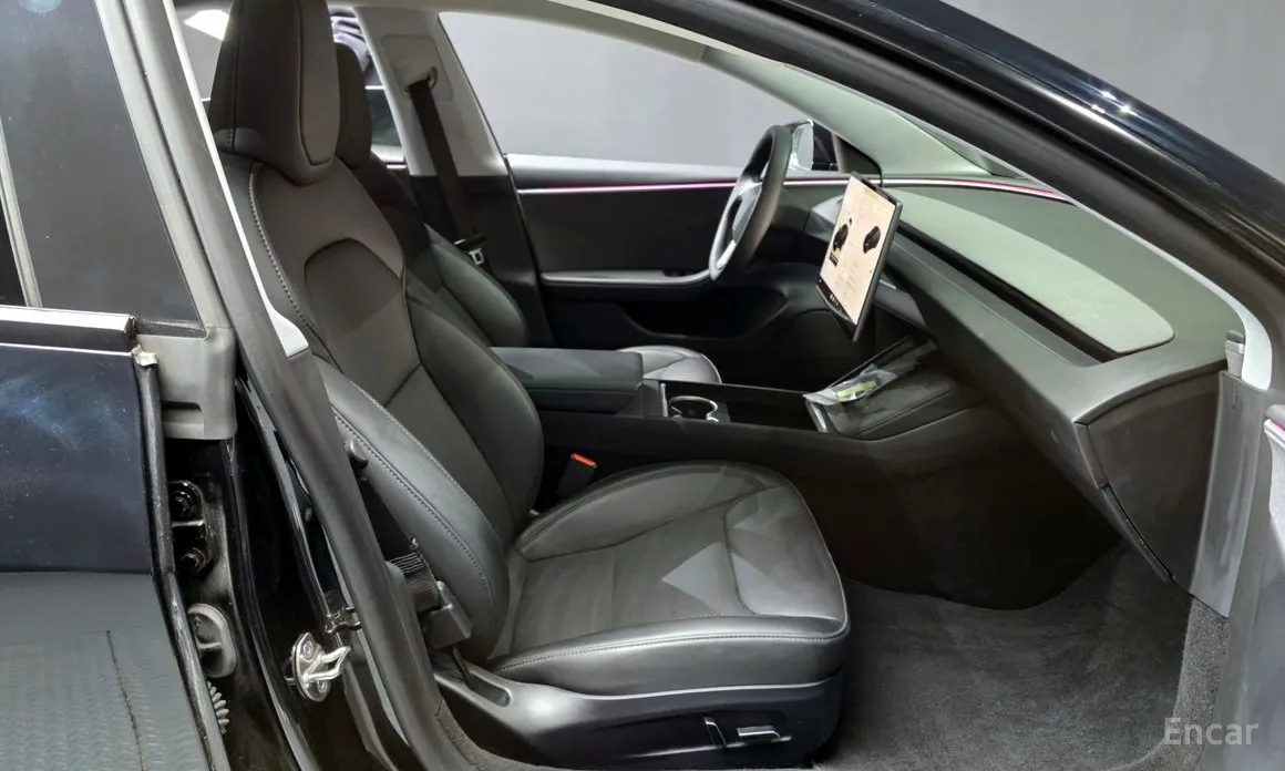 Фото 11 - Tesla Model 3