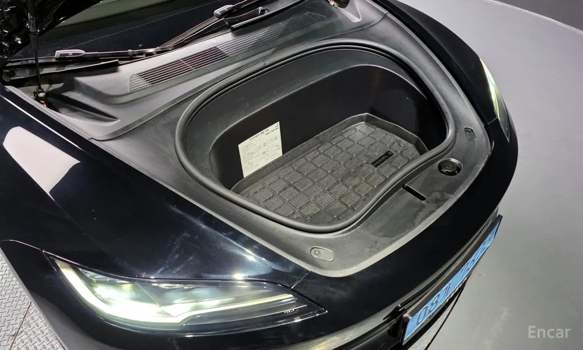 Фото 6 - Tesla Model 3