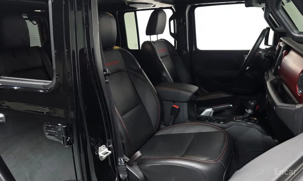 Фото 10 - Jeep Wrangler