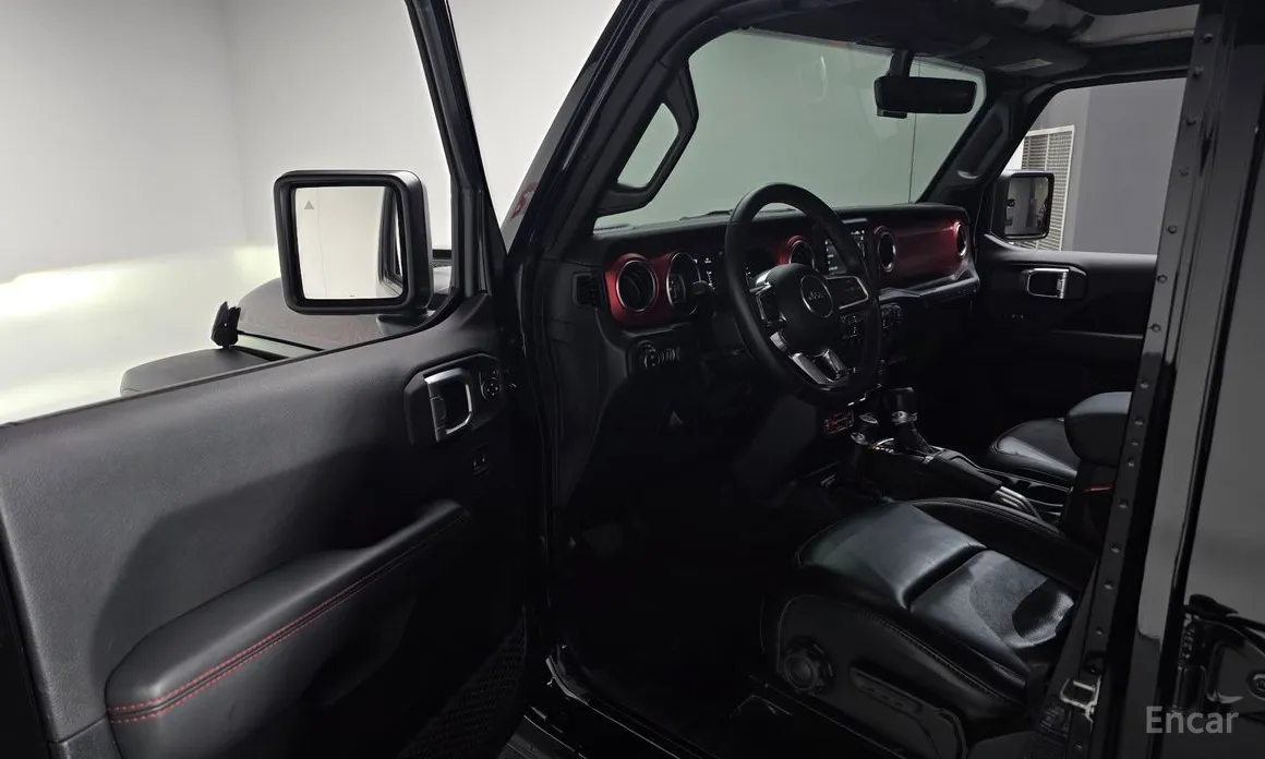 Фото 11 - Jeep Wrangler