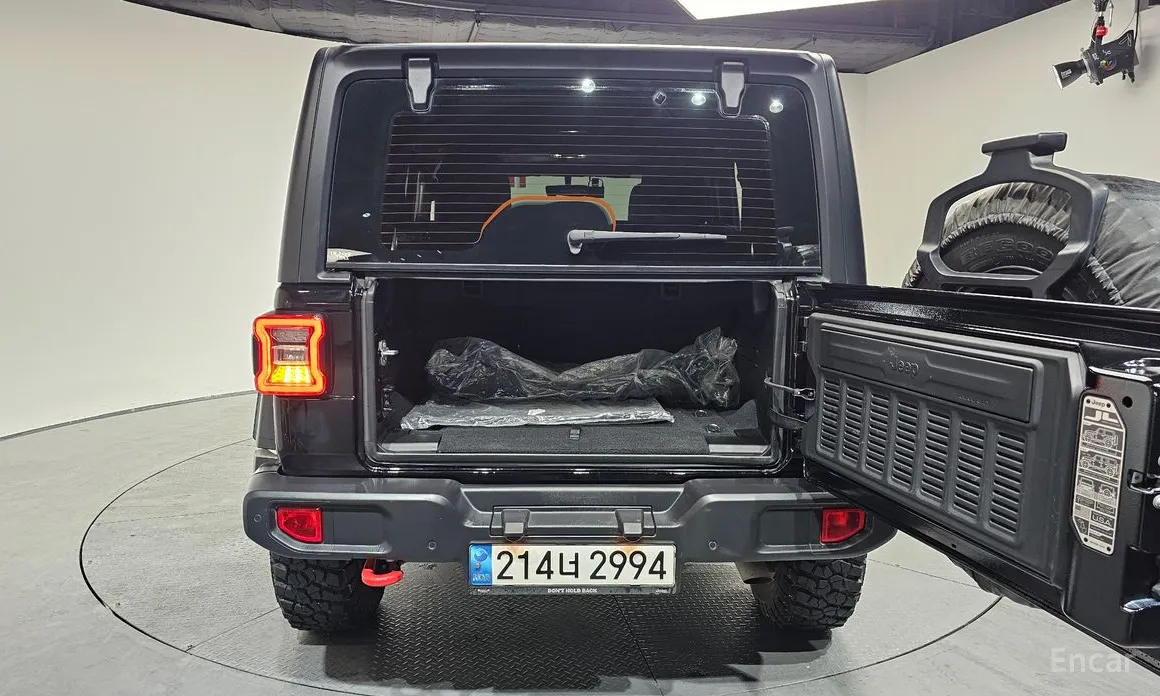 Фото 20 - Jeep Wrangler