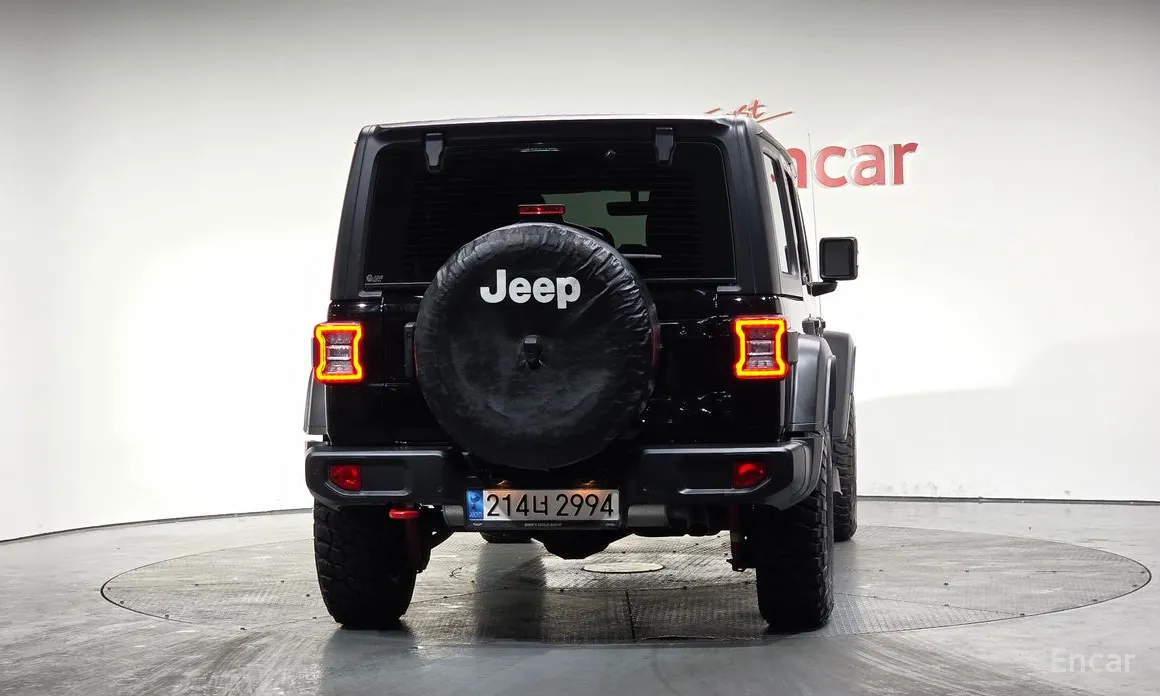 Фото 4 - Jeep Wrangler