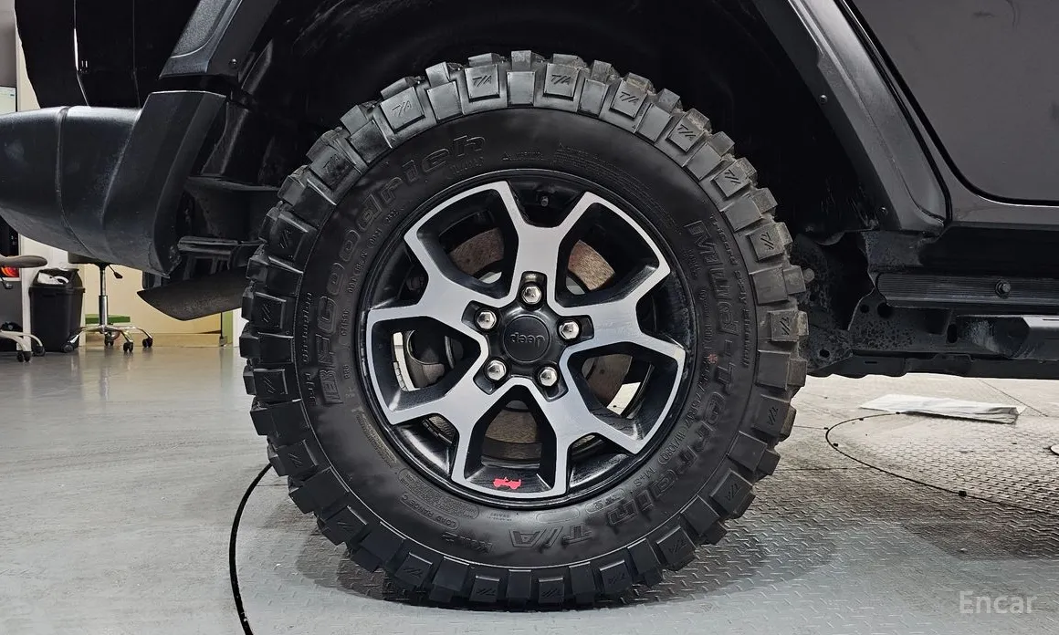 Фото 5 - Jeep Wrangler