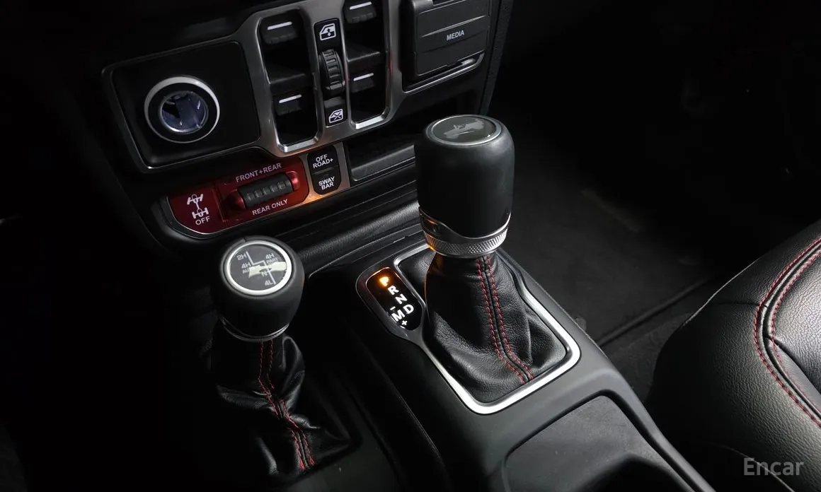 Фото 9 - Jeep Wrangler