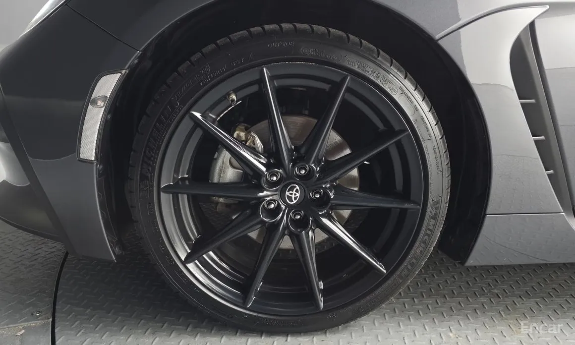 Фото 5 - Toyota 86