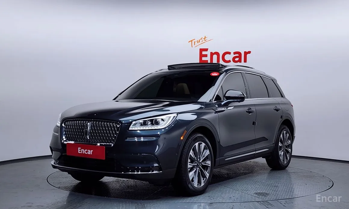 Фото 1 - Lincoln Corsair