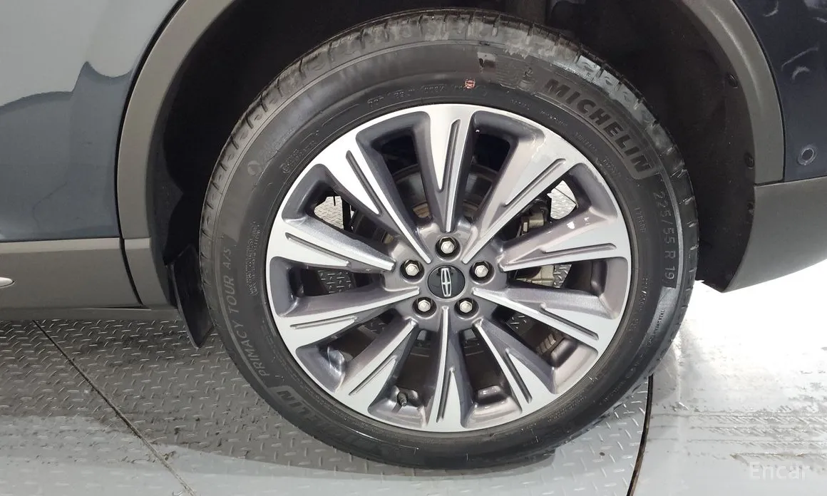 Фото 5 - Lincoln Corsair