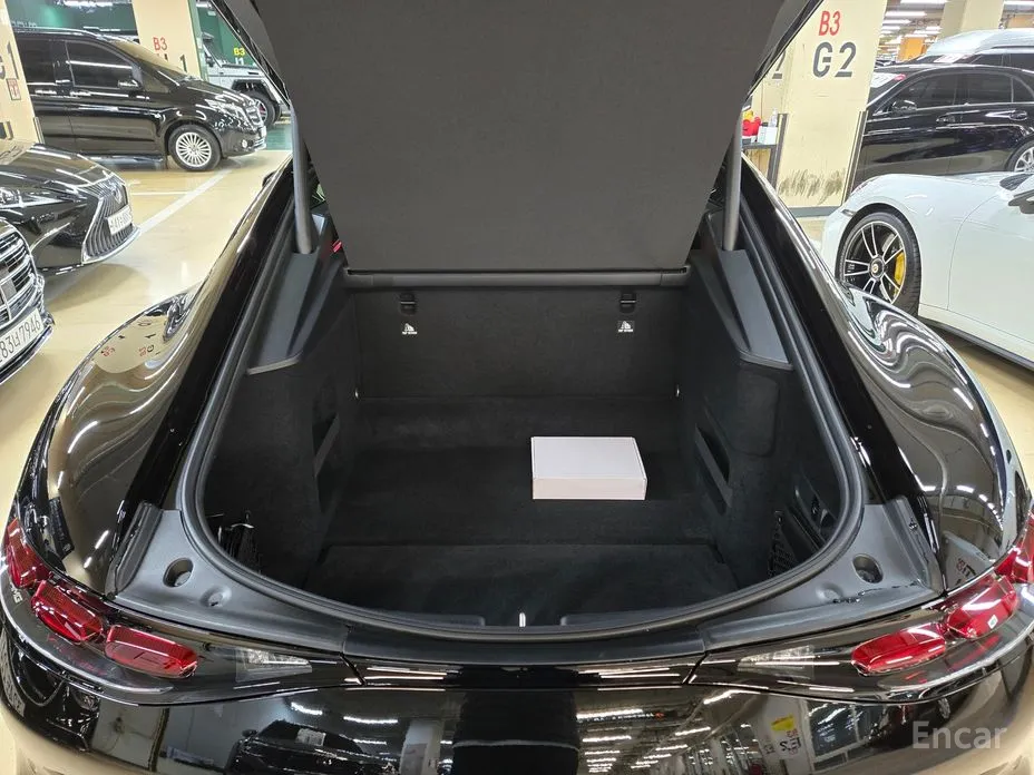 Фото 8 - Mercedes-Benz AMG GT