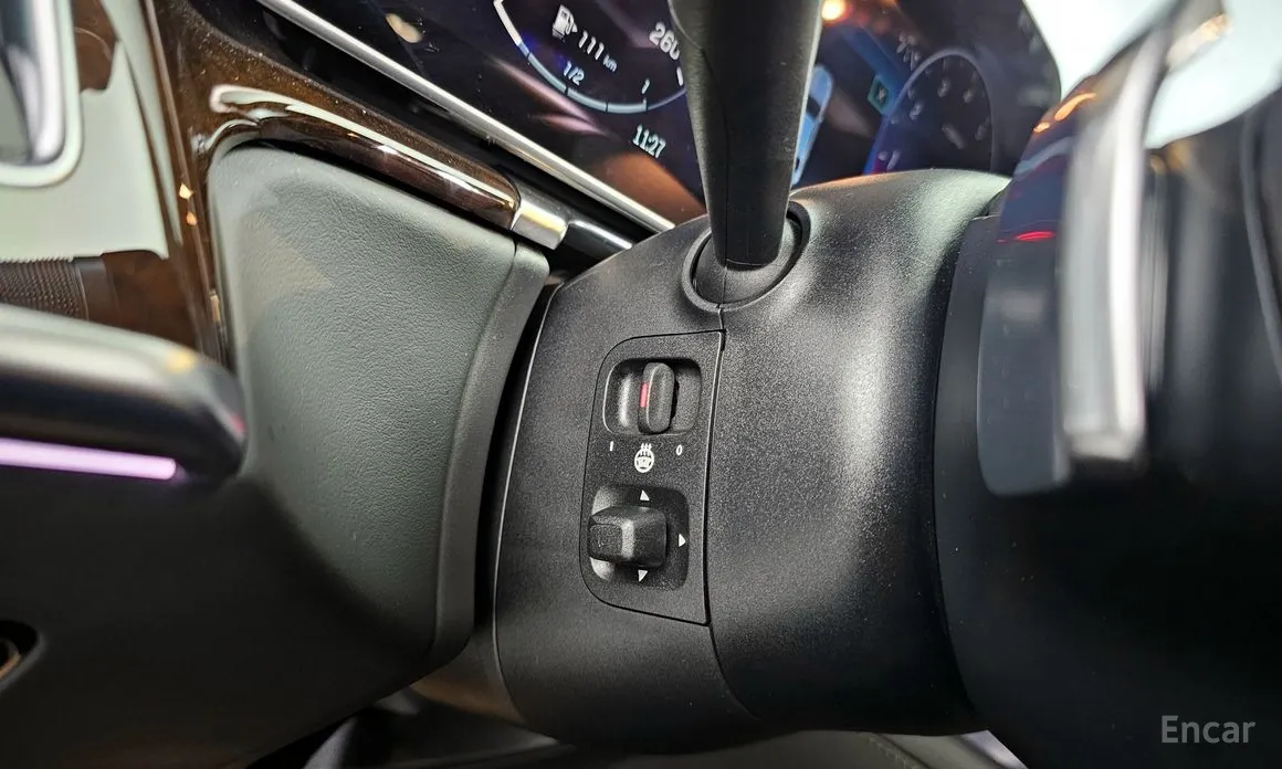 Фото 15 - Mercedes-Benz S-Class