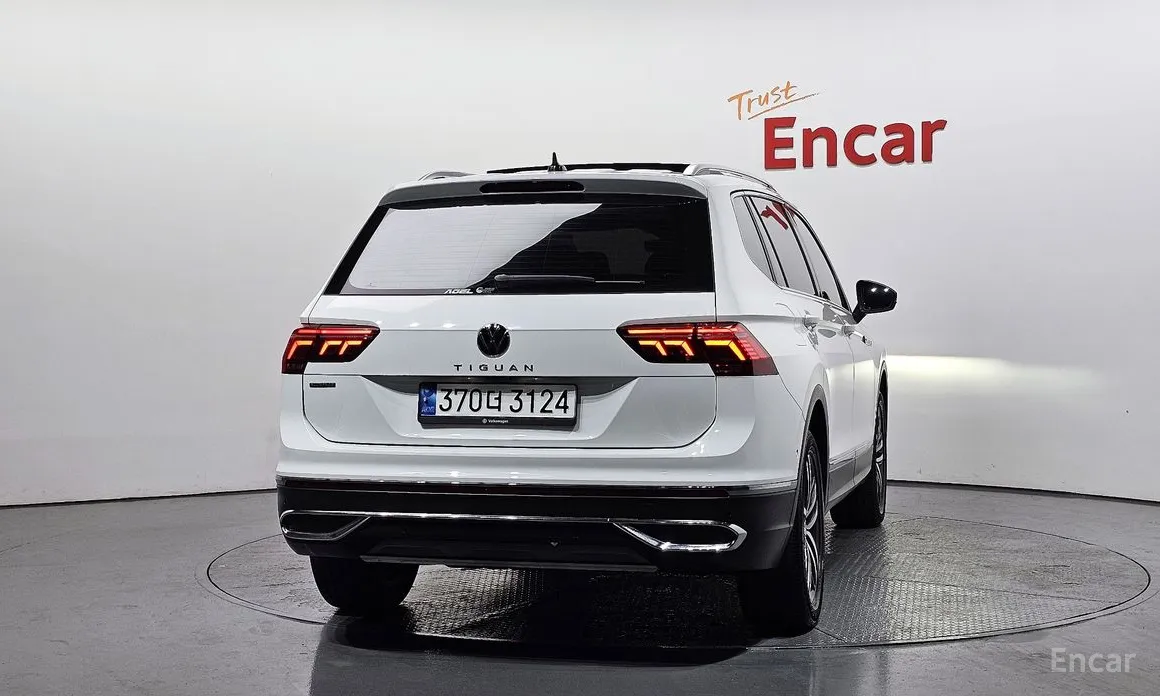 Фото 4 - Volkswagen Tiguan