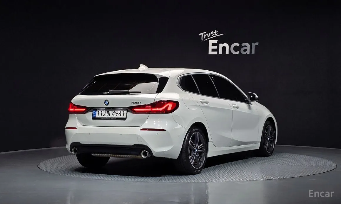 Фото 2 - BMW 1 Series