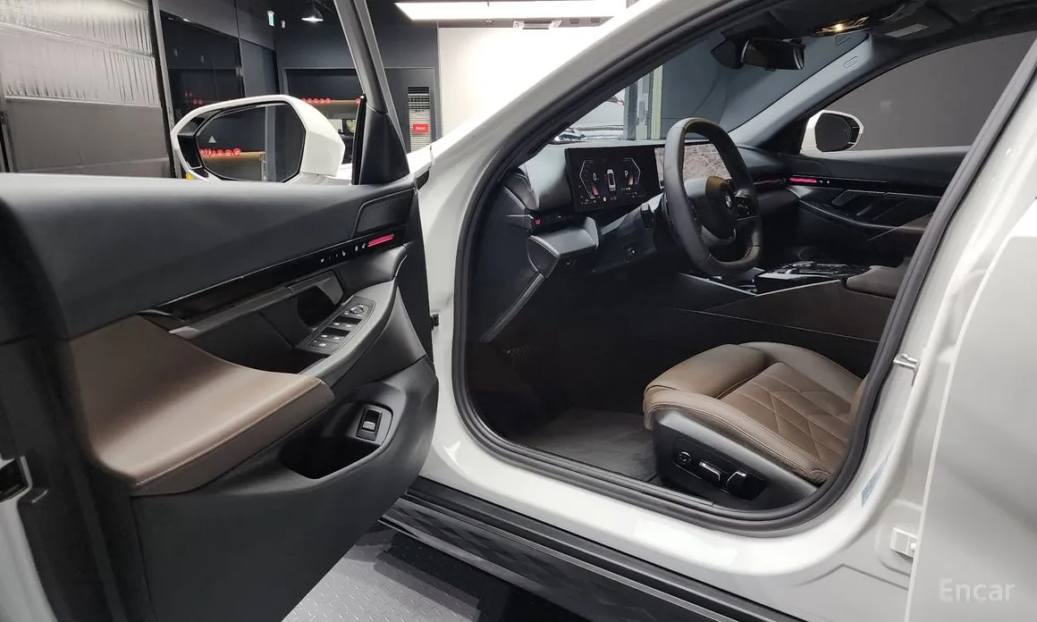 Фото 10 - BMW 5 Series