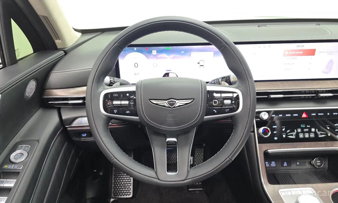 Фото 13 - Genesis GV80