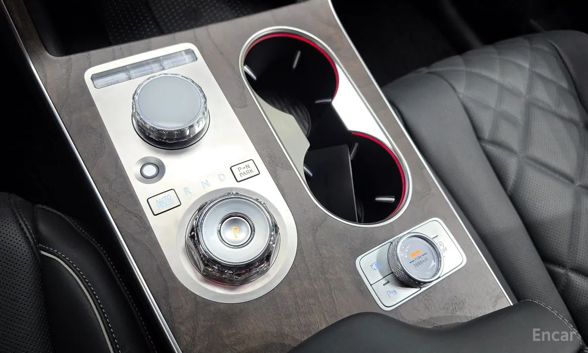 Фото 9 - Genesis GV80