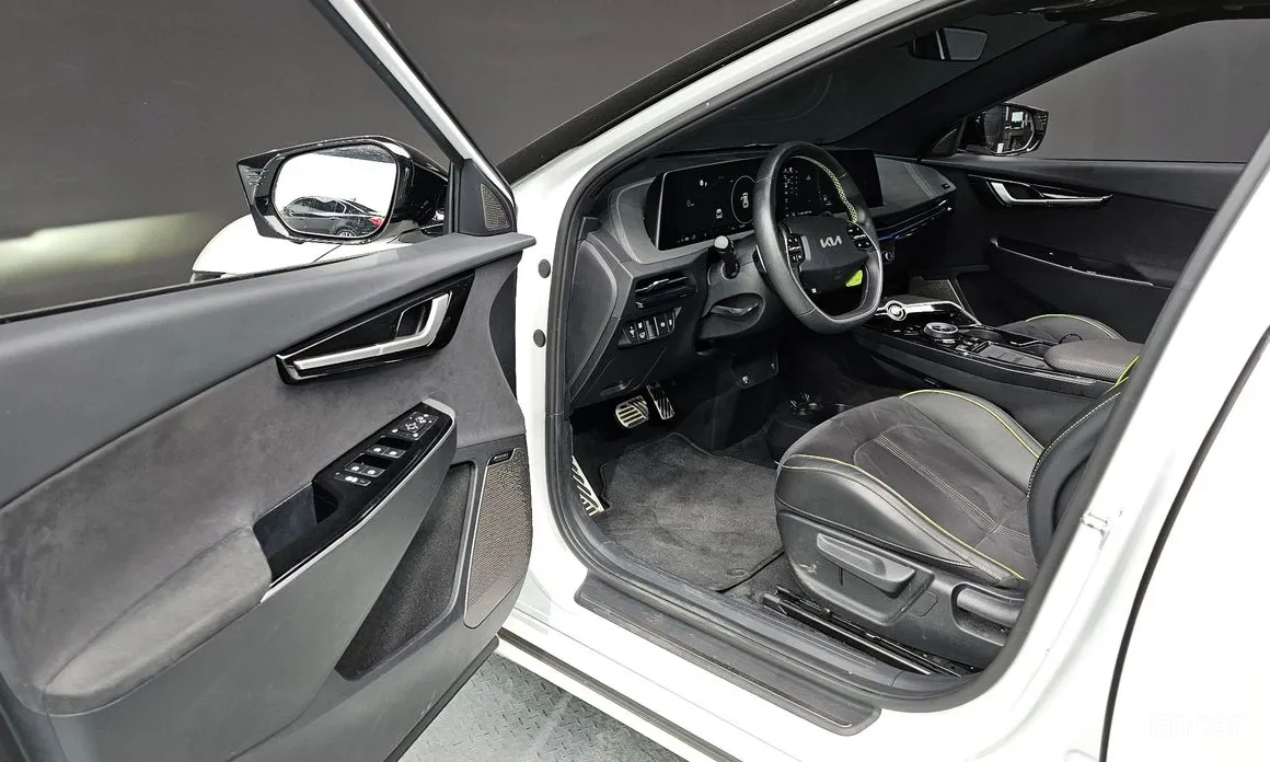 Фото 10 - Kia EV6