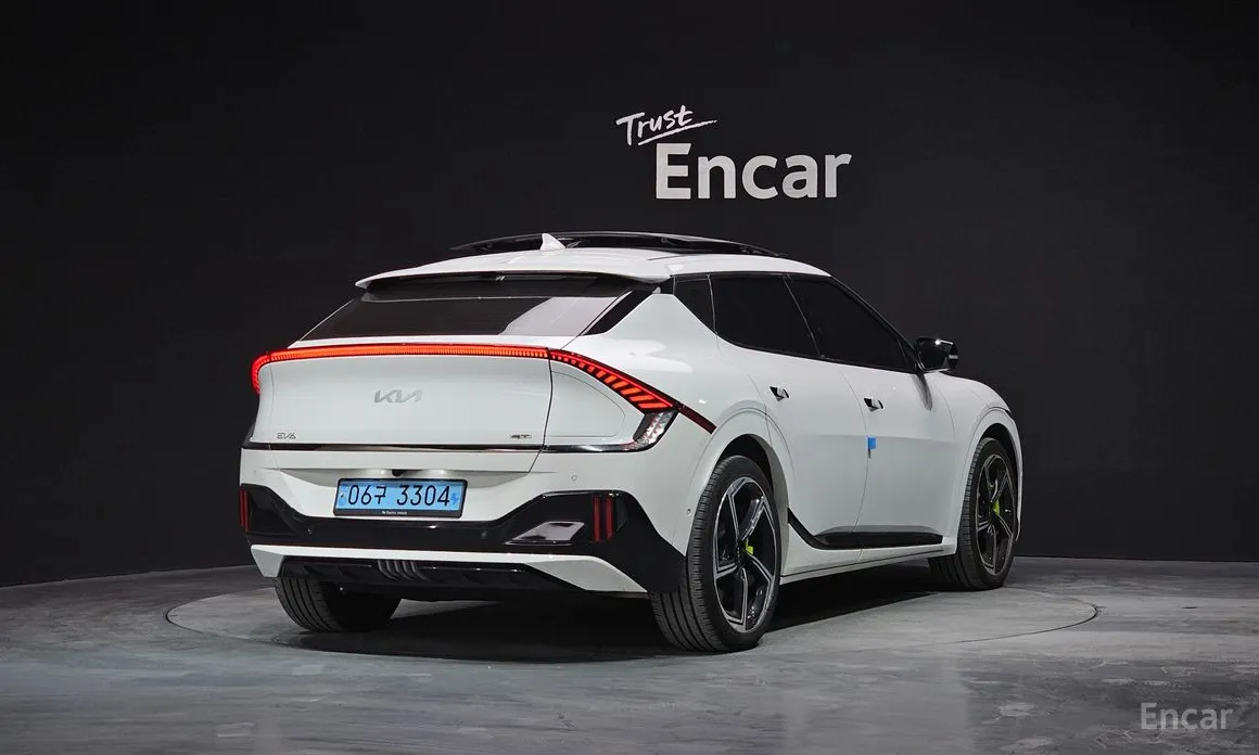 Фото 2 - Kia EV6