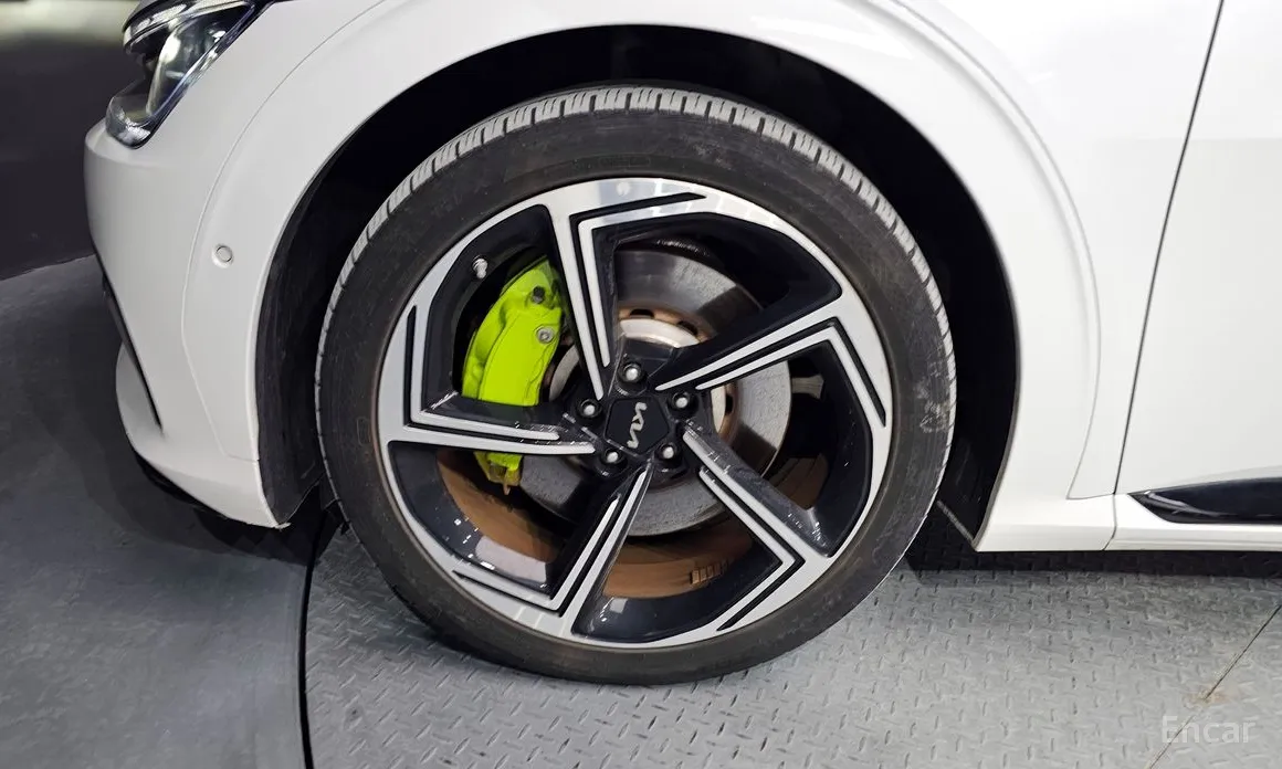 Фото 5 - Kia EV6