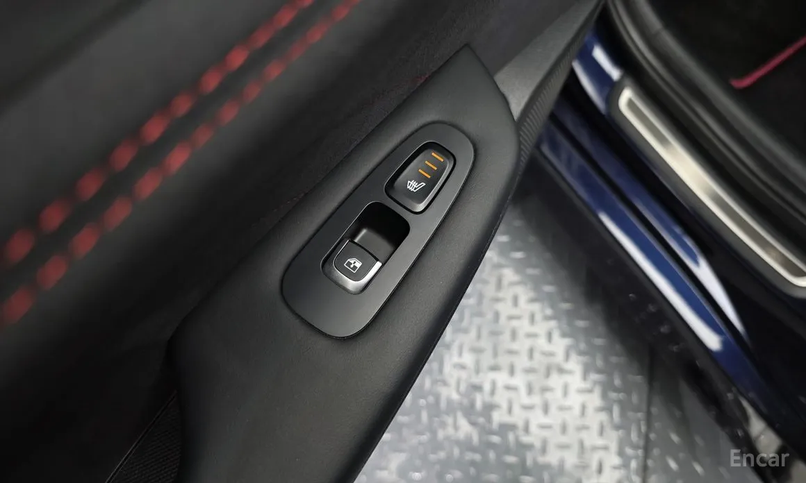 Фото 18 - Kia Stinger