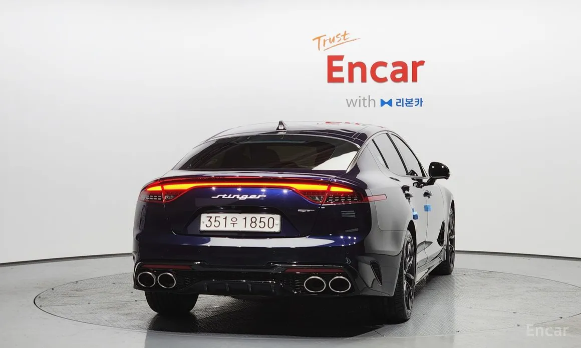 Фото 4 - Kia Stinger