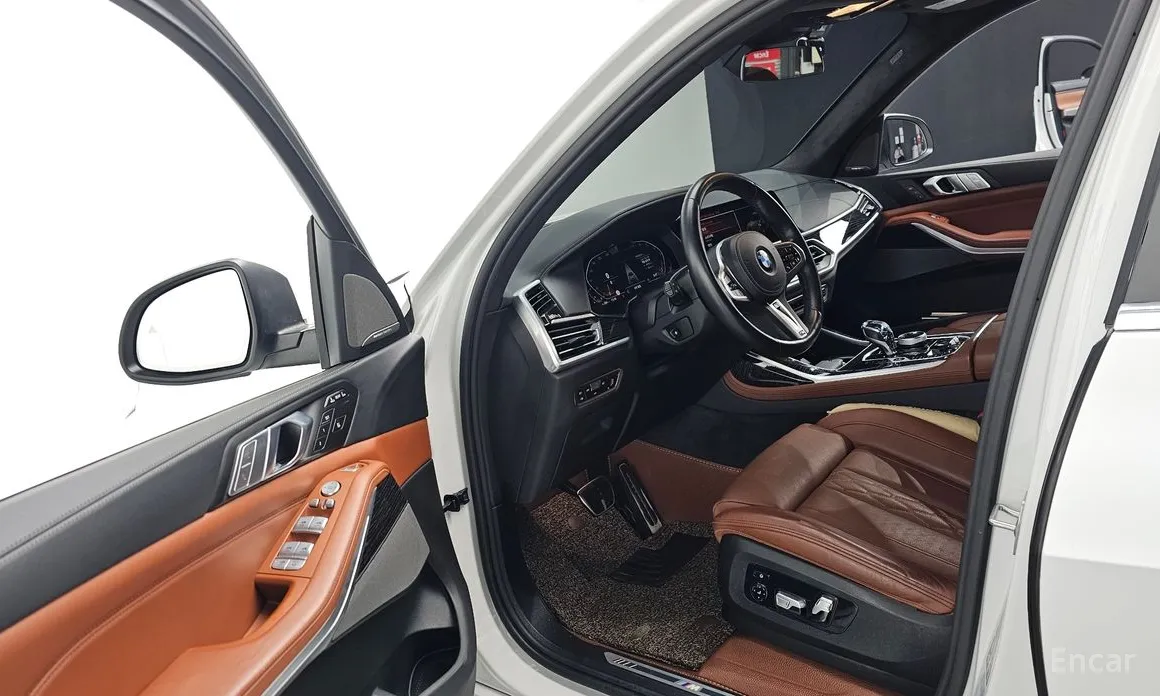 Фото 10 - BMW X7