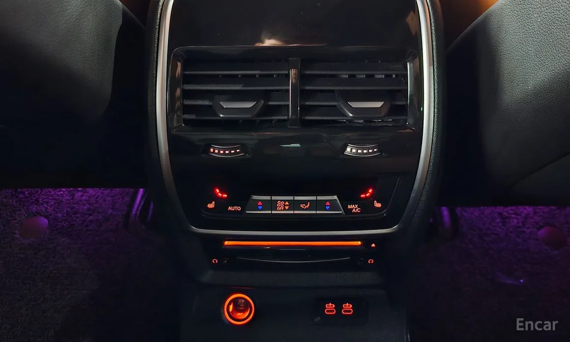 Фото 19 - BMW X7