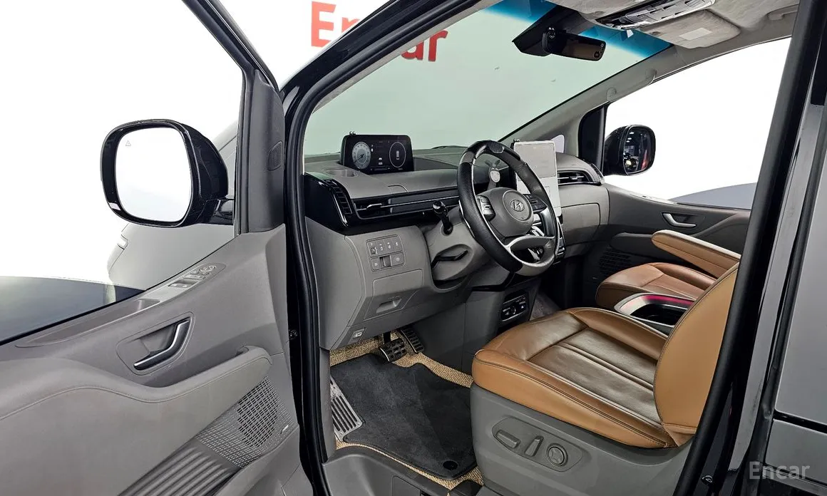 Фото 12 - Hyundai Staria