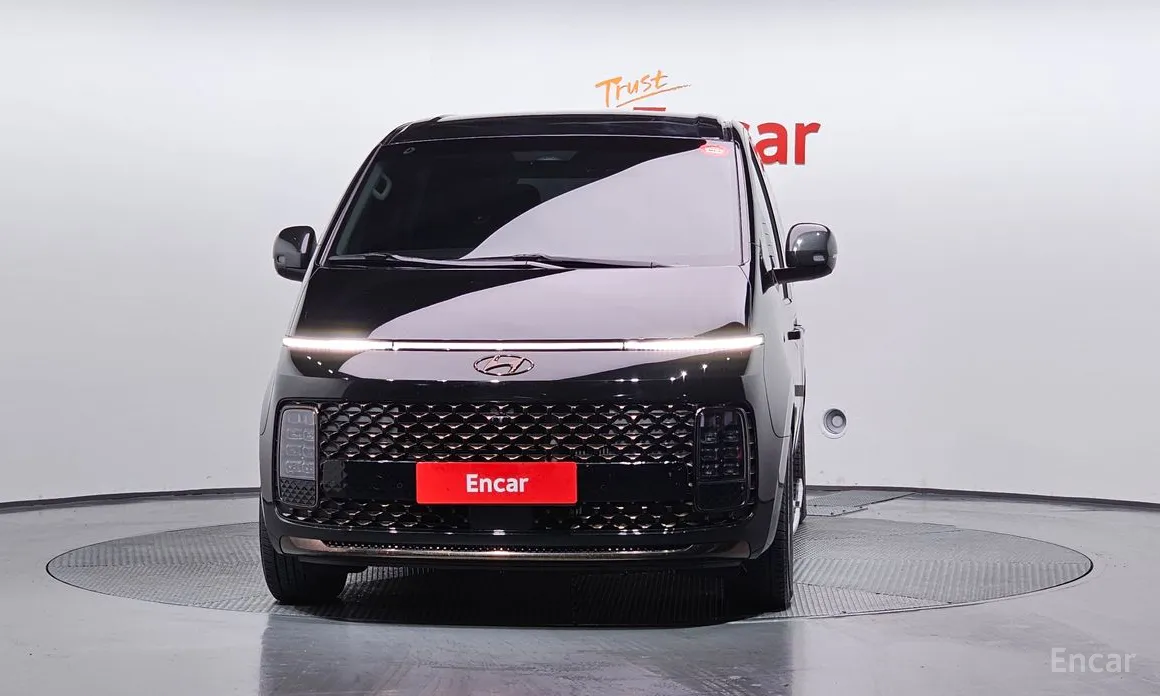 Фото 3 - Hyundai Staria