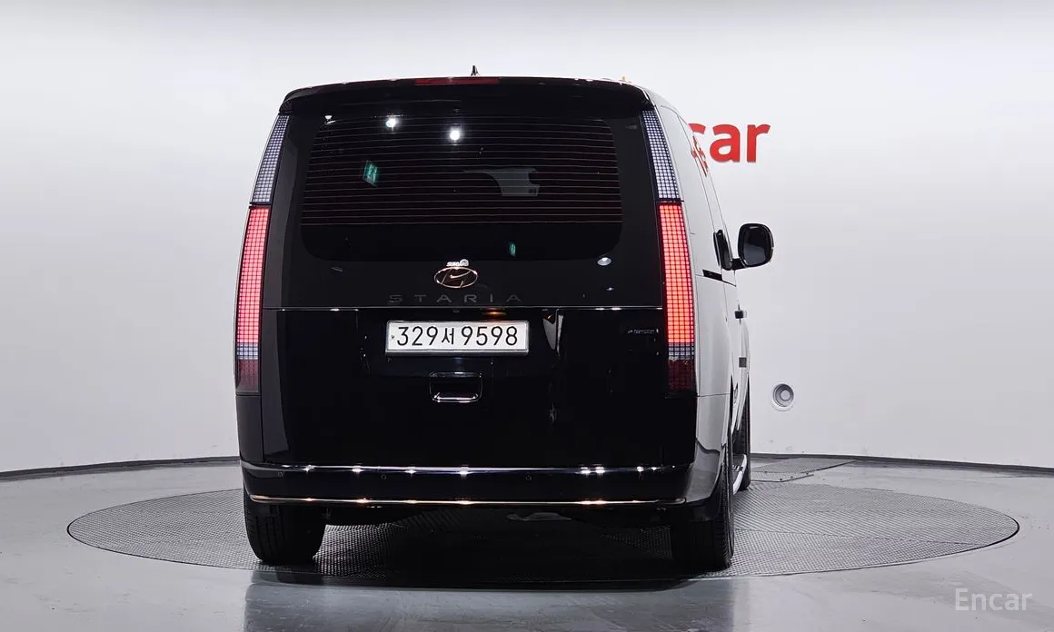 Фото 4 - Hyundai Staria