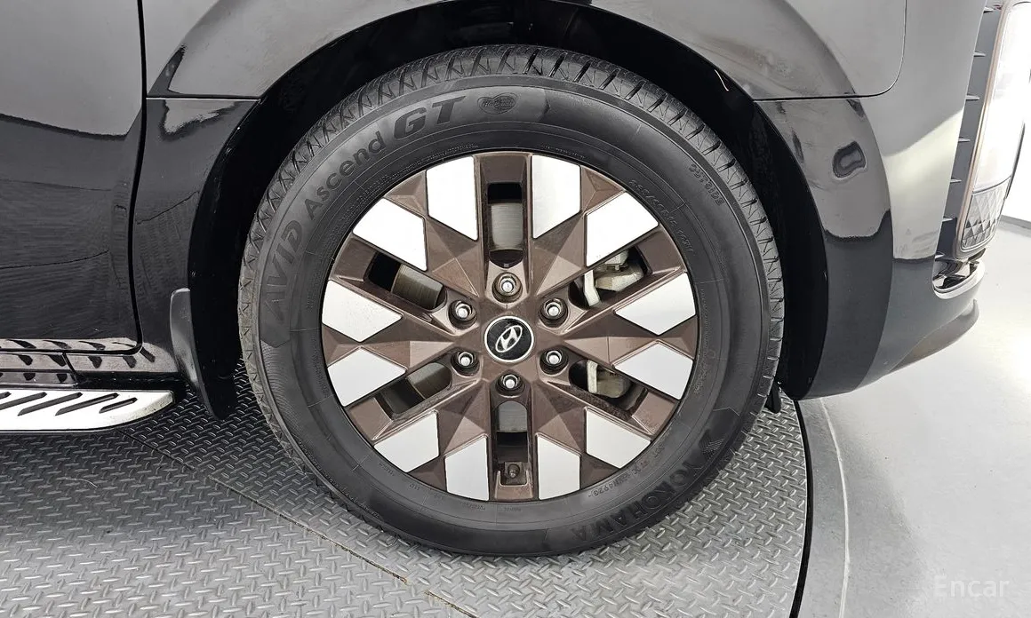 Фото 5 - Hyundai Staria