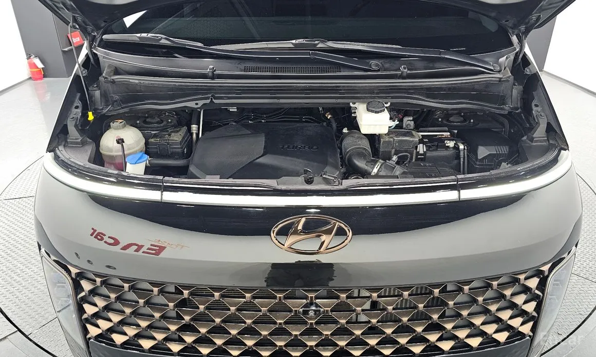 Фото 6 - Hyundai Staria