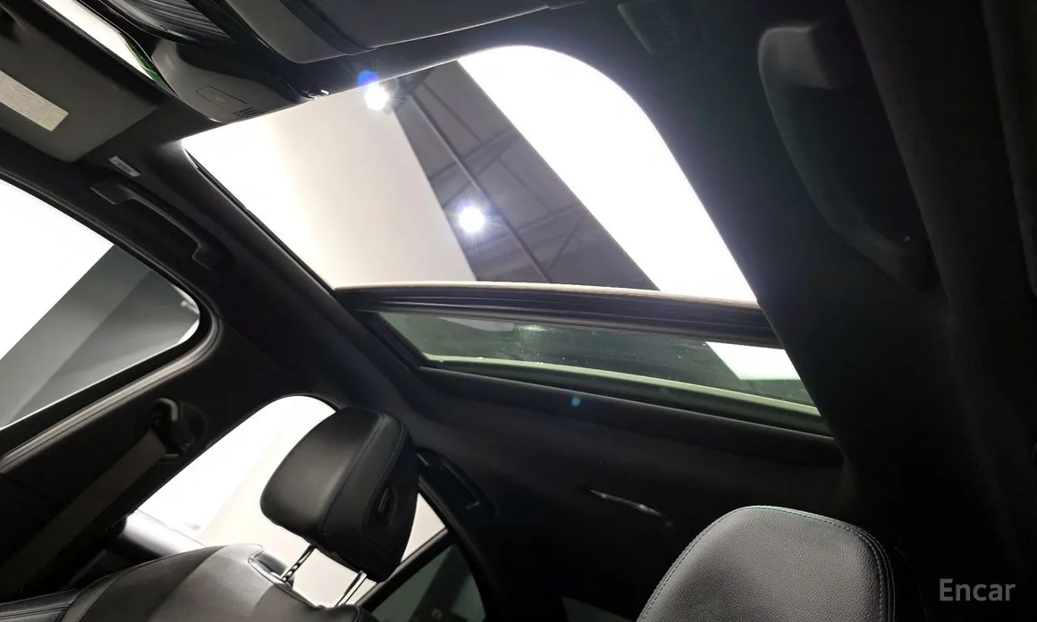 Photo 18 - BMW 3 Series