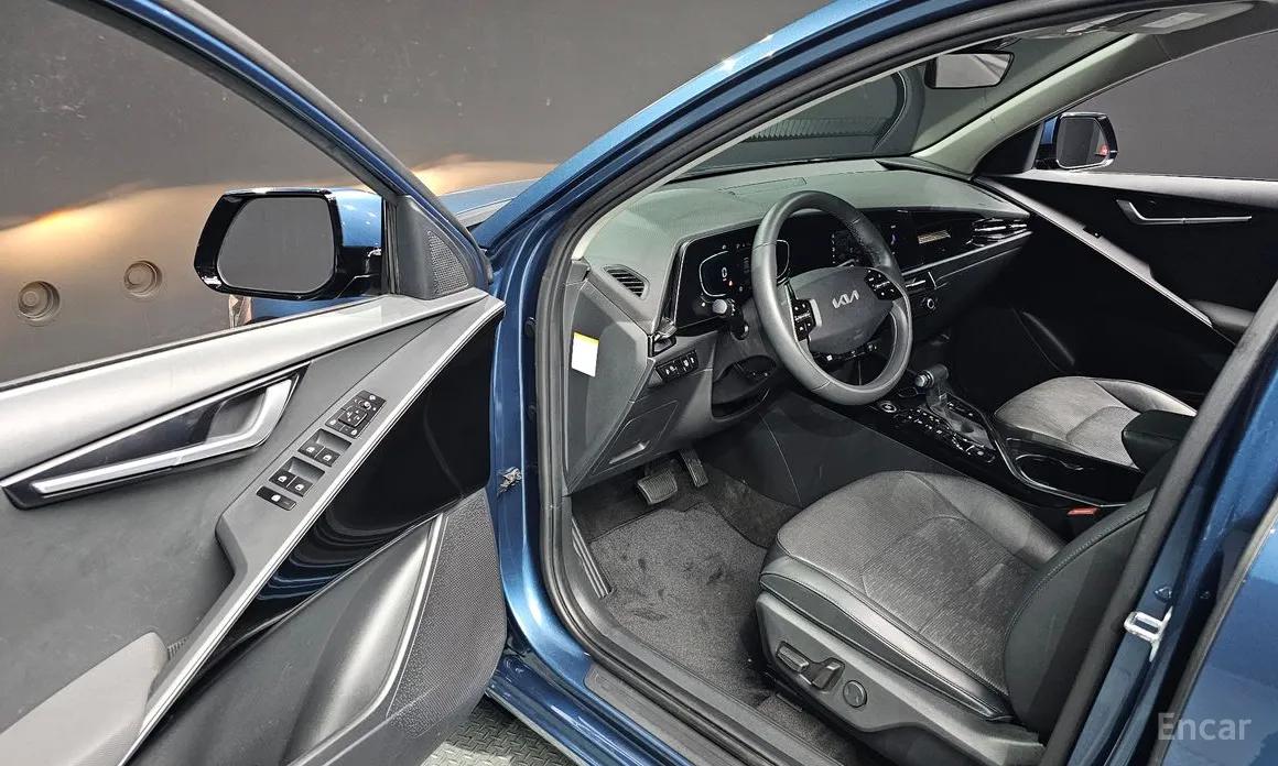 Фото 11 - Kia Niro