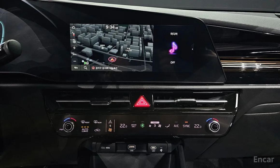 Фото 14 - Kia Niro