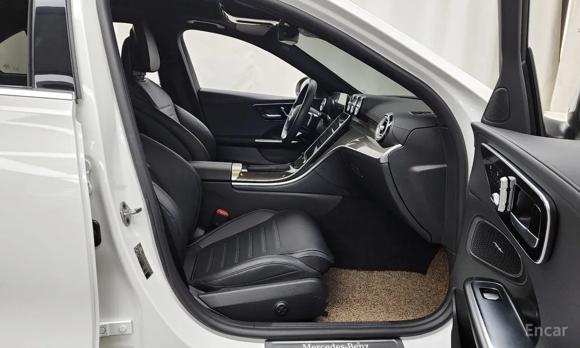 Фото 11 - Mercedes-Benz C-Class