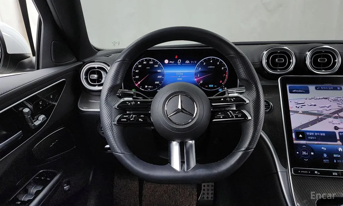 Фото 13 - Mercedes-Benz C-Class