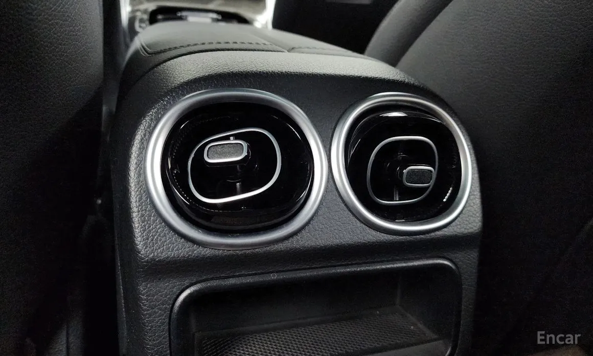 Фото 19 - Mercedes-Benz C-Class