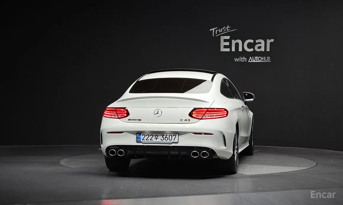 Фото 4 - Mercedes-Benz C-Class