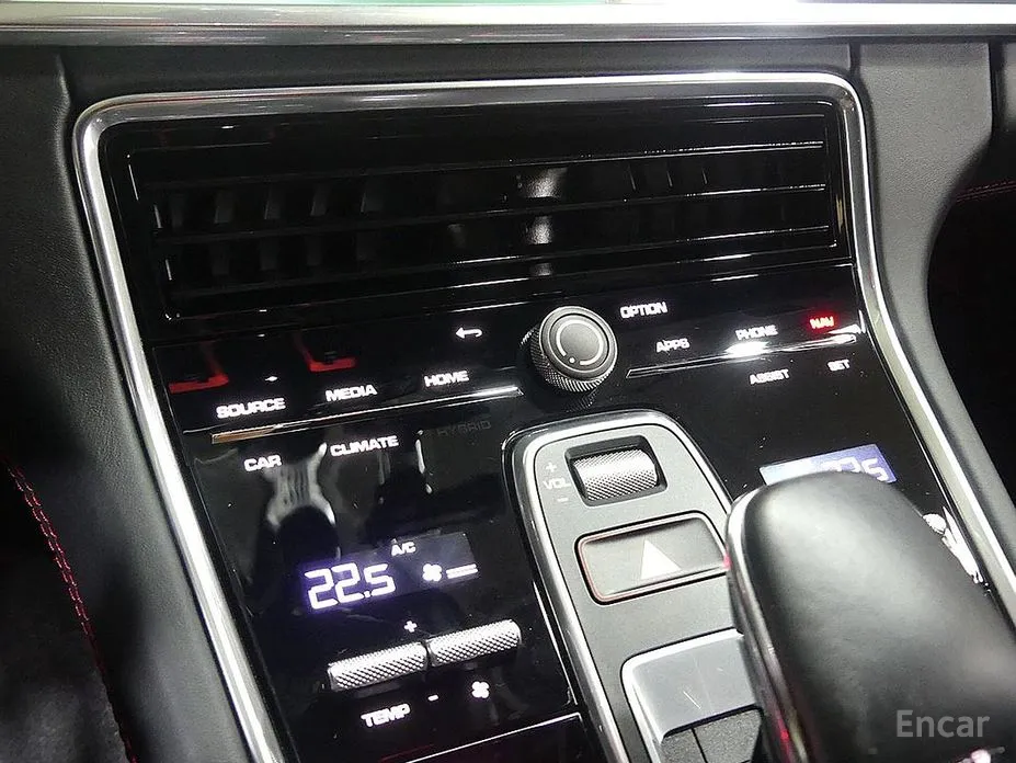 Фото 15 - Porsche Panamera