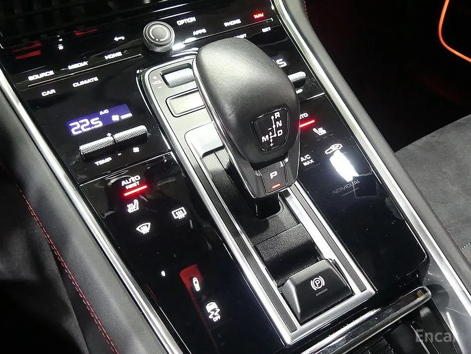 Фото 16 - Porsche Panamera