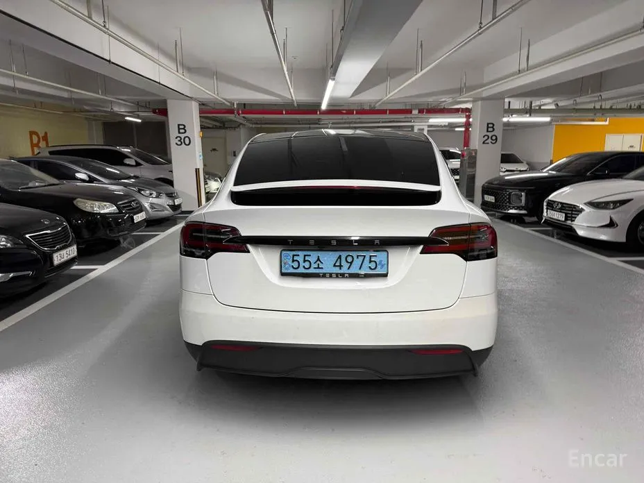 Фото 4 - Tesla Model X