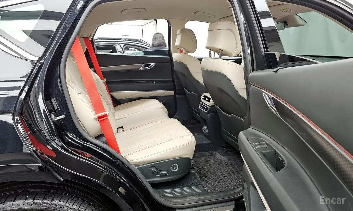 Фото 12 - Genesis GV80