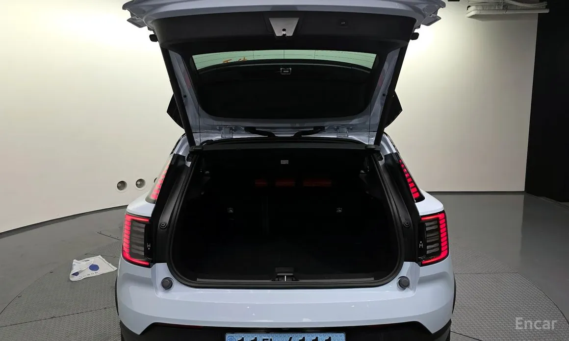 Фото 20 - Volvo EX30