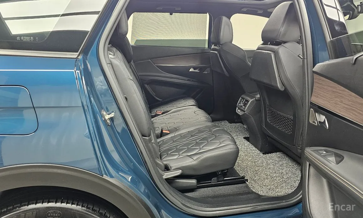 Фото 12 - Peugeot 5008