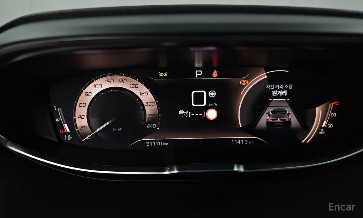 Фото 8 - Peugeot 5008