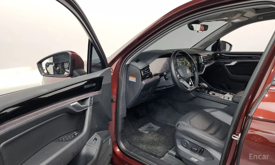 Фото 10 - Volkswagen Touareg