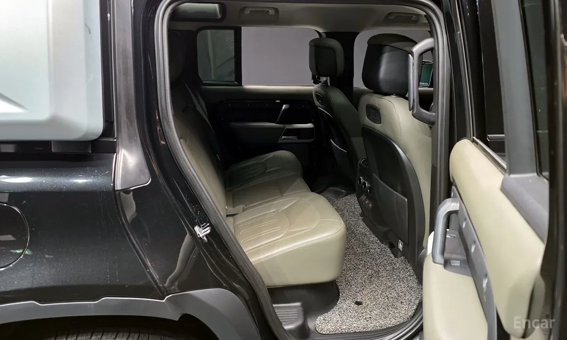 Фото 12 - Land Rover Defender
